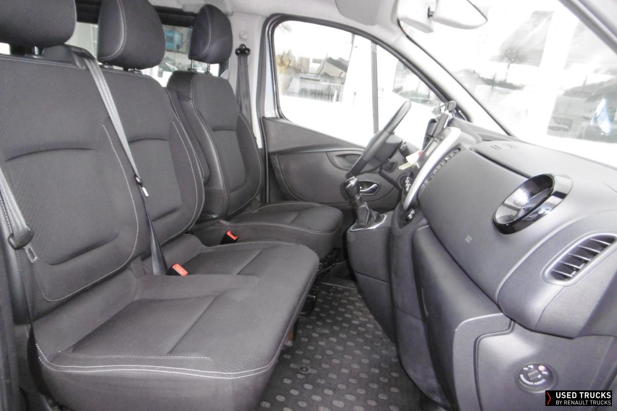 Nissan NV300 