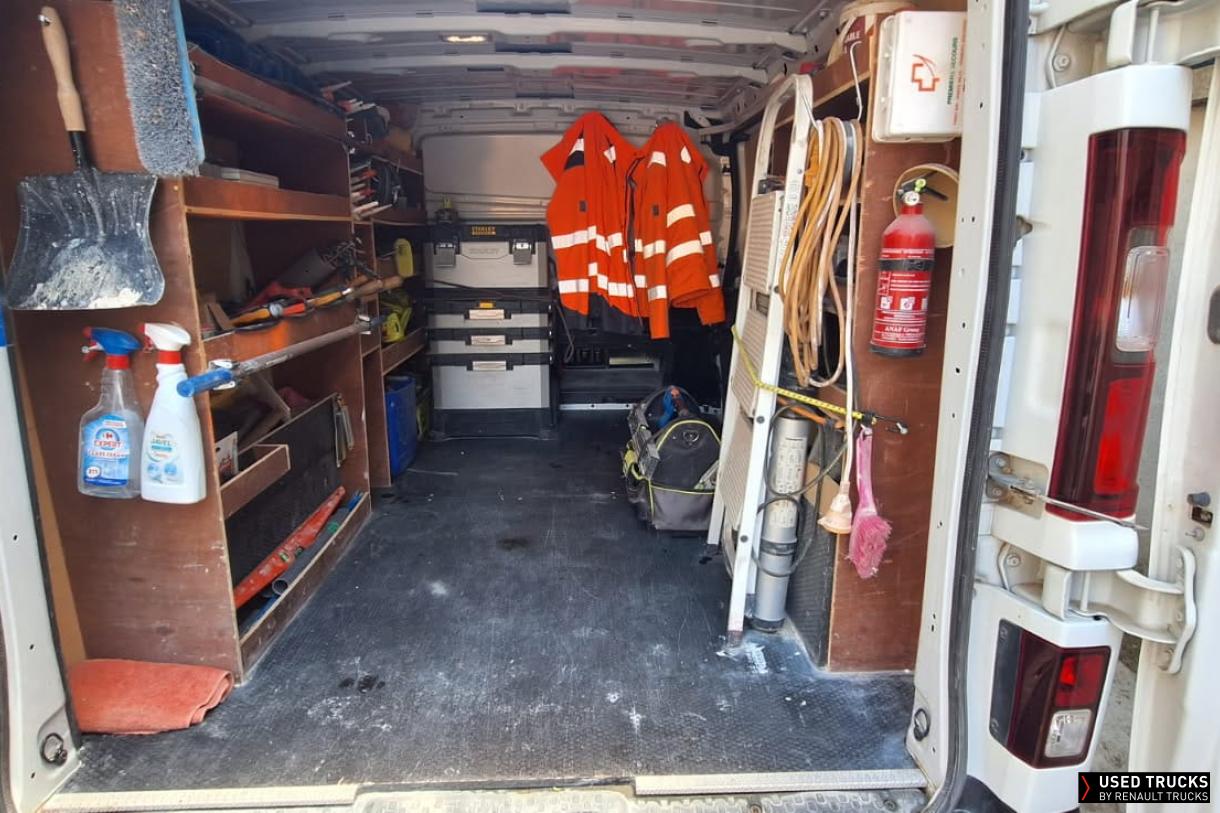 Renault Trucks Trafic 130