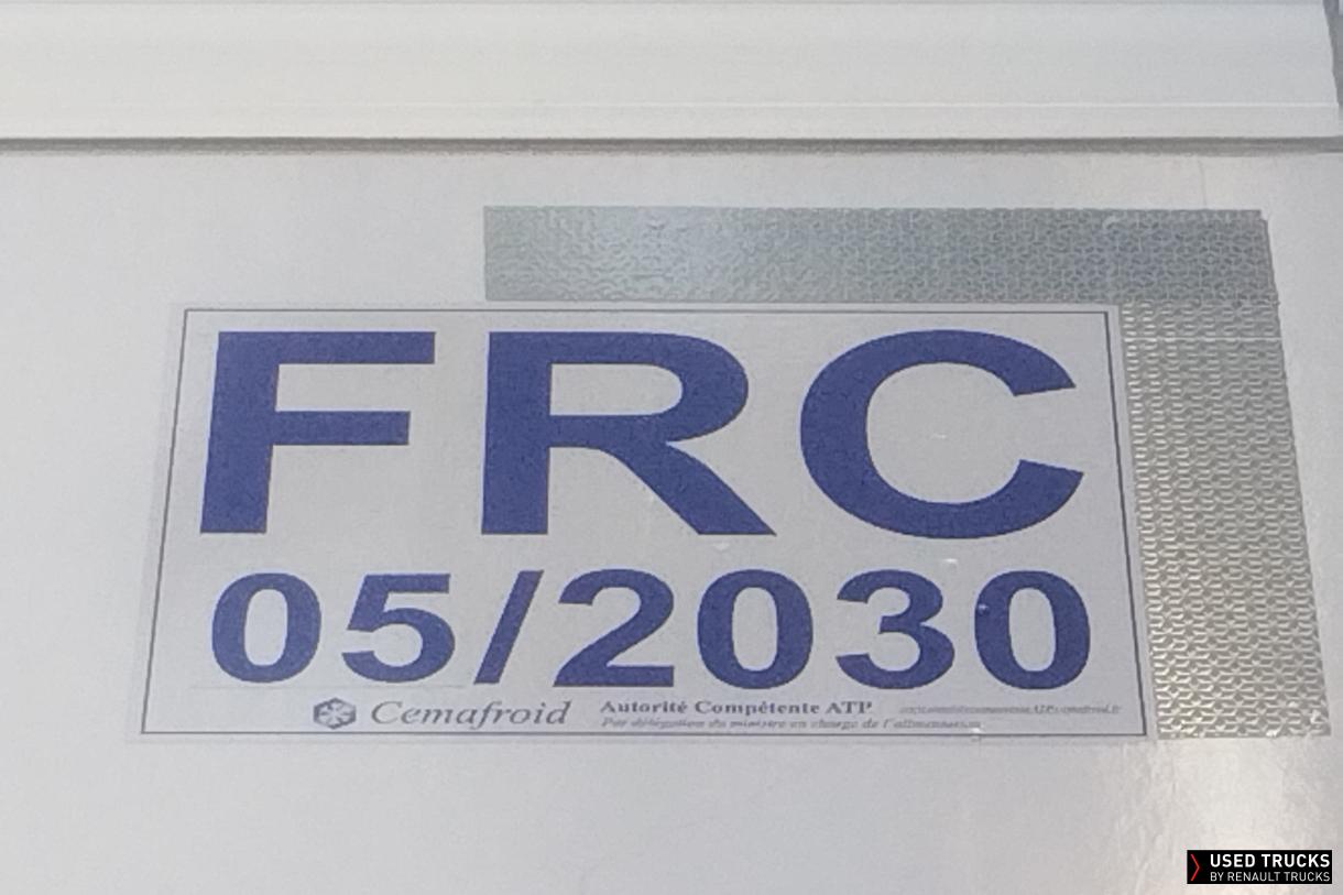 Renault Trucks D Wide 320