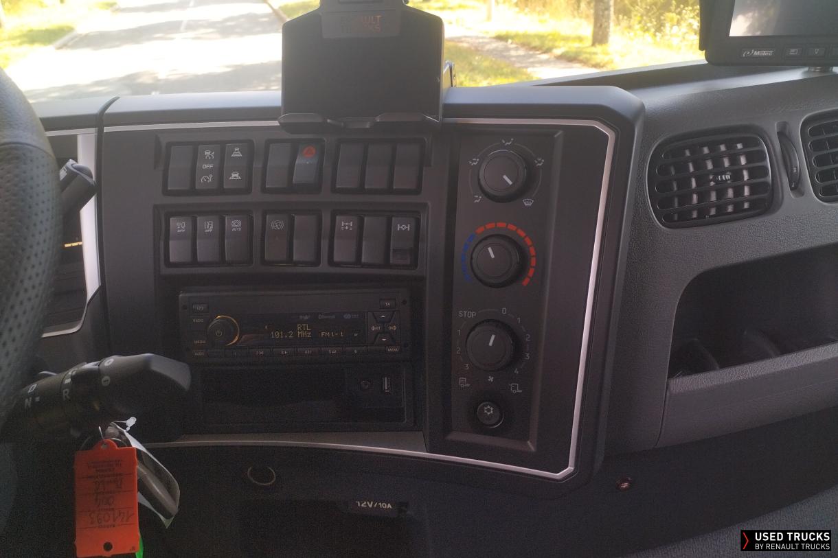 Renault Trucks D Wide 320