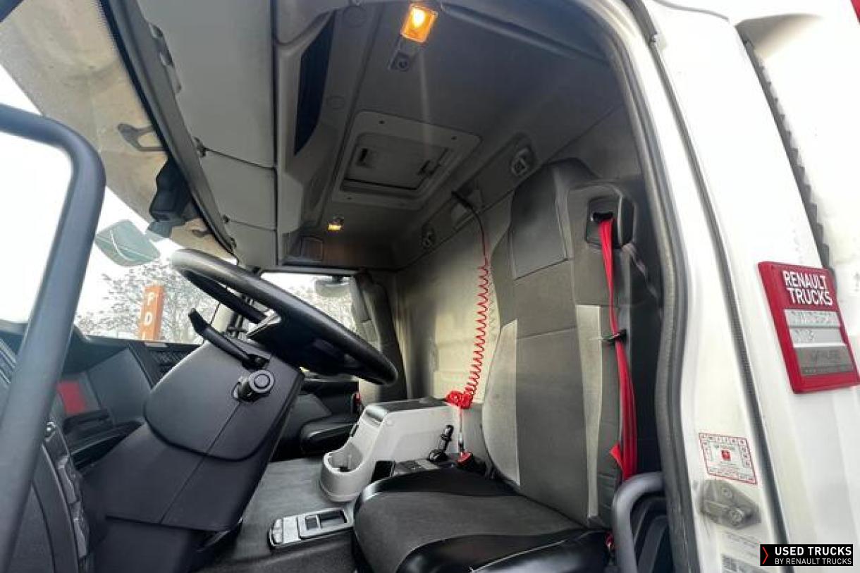 Renault Trucks D Wide 320