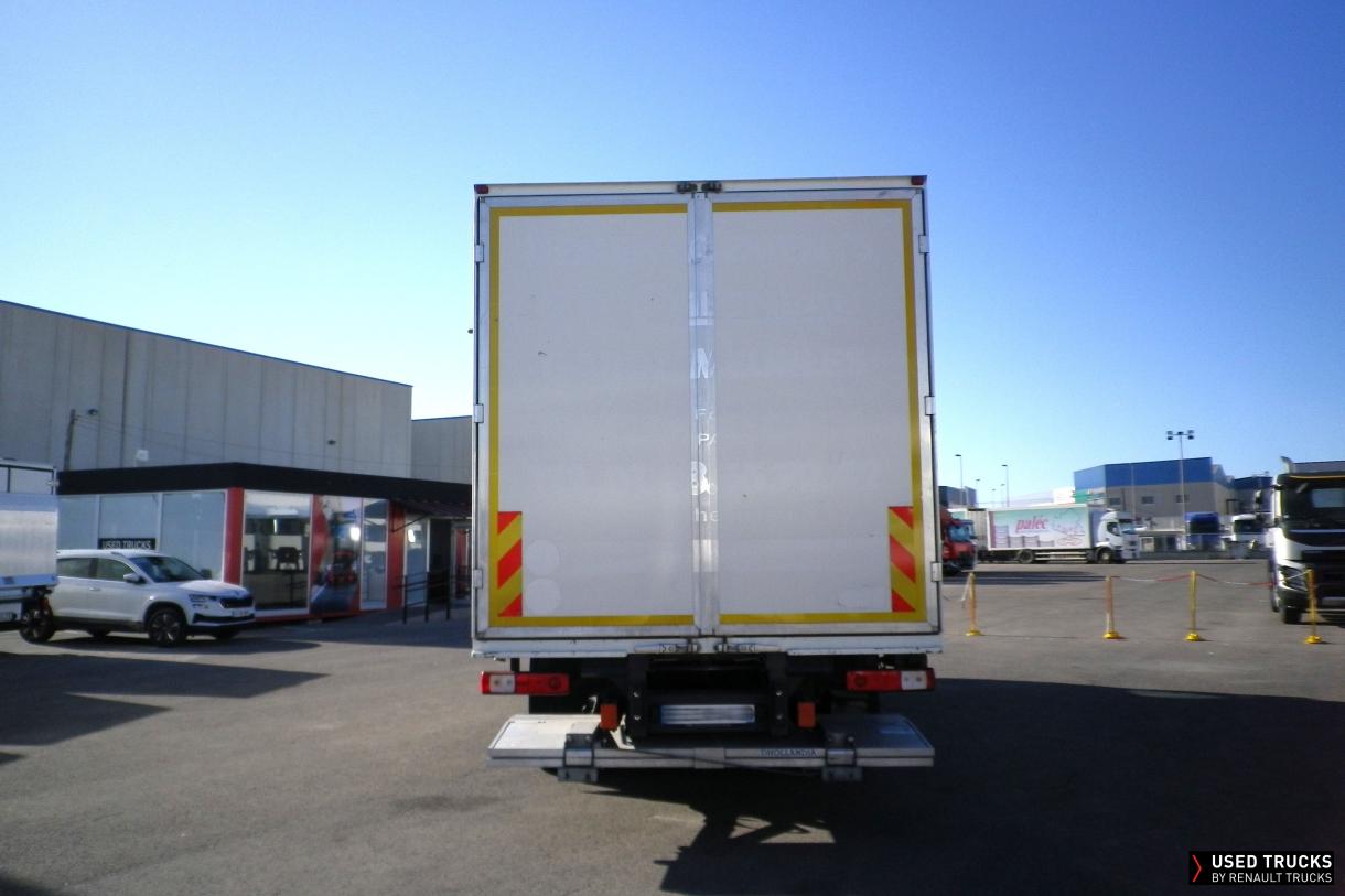 Renault Trucks D Wide 320