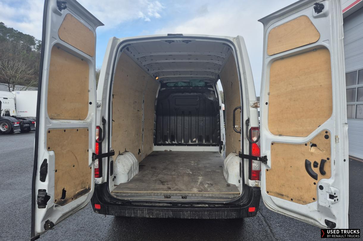 Nissan Interstar 150