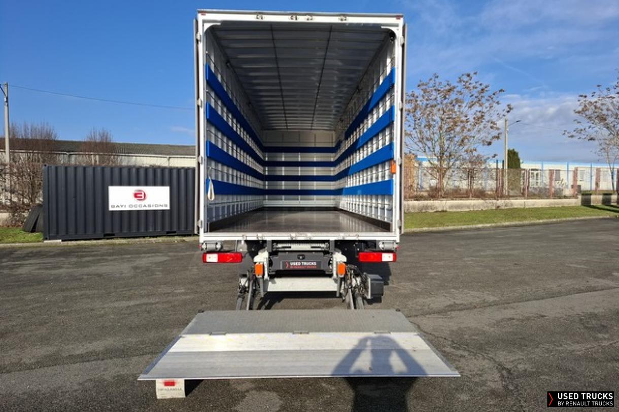 Renault Trucks D Wide 320