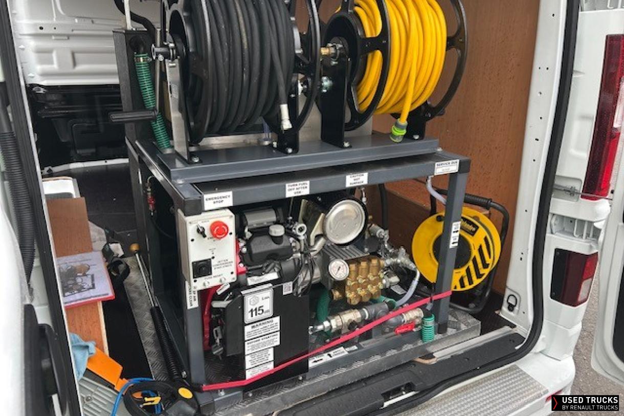 Renault Trucks Trafic 