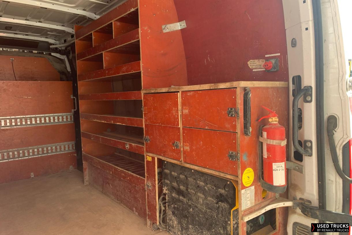 Renault Trucks Master 145