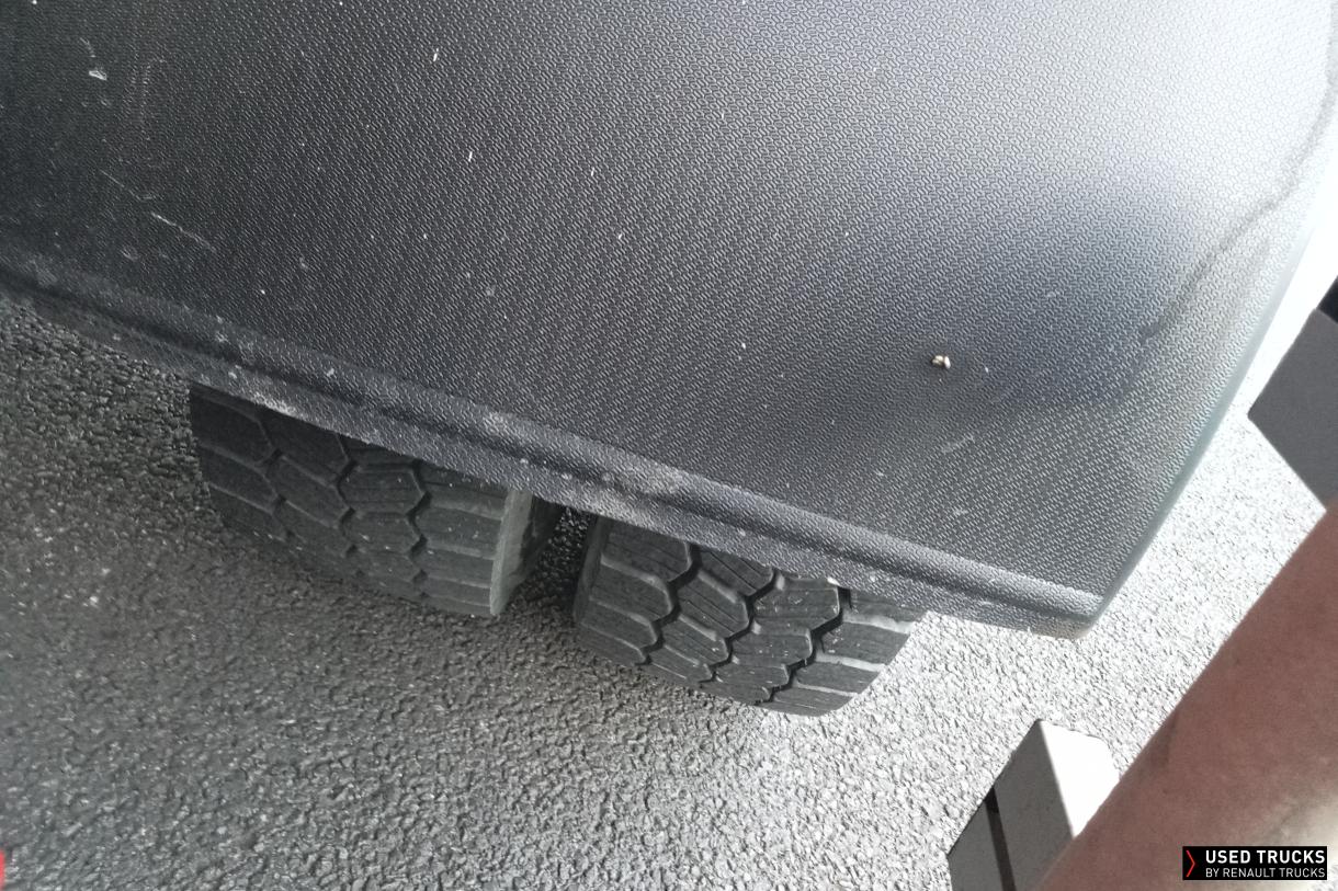 Renault Trucks D 210