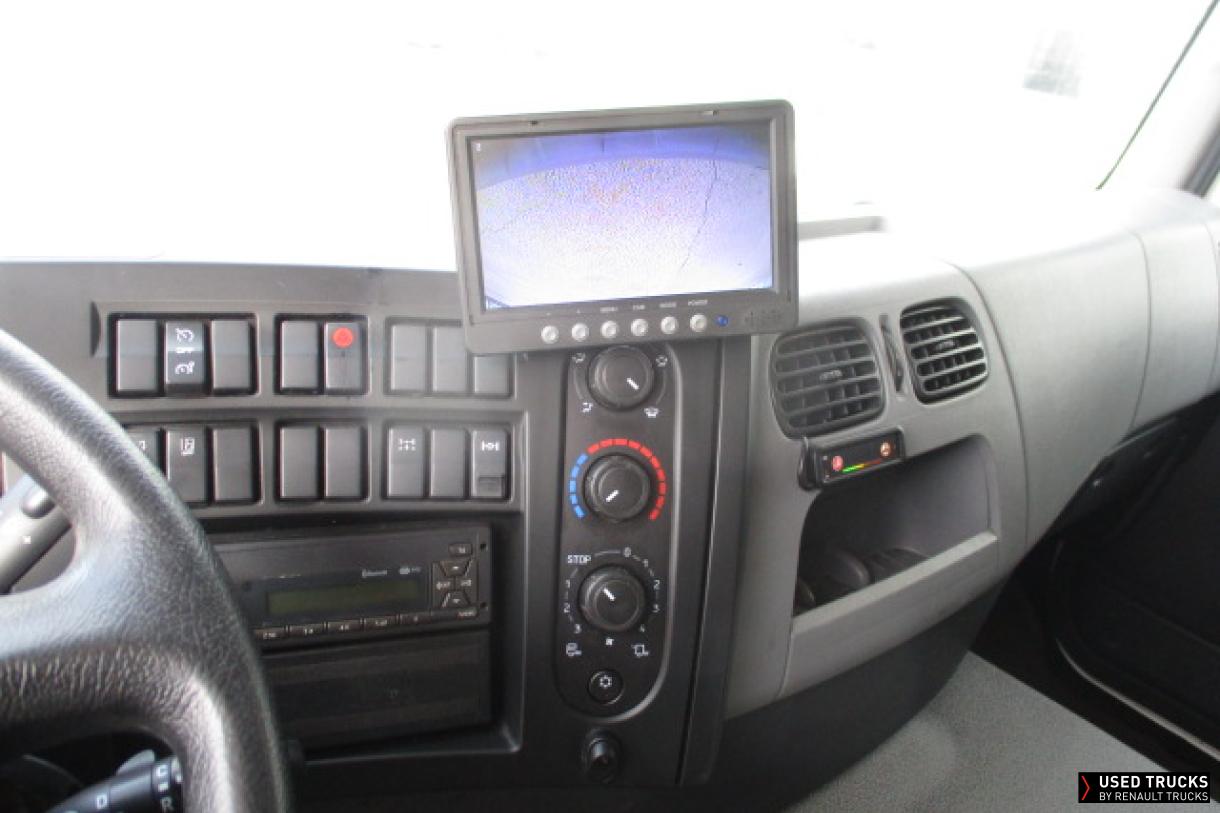Renault Trucks D Wide 320
