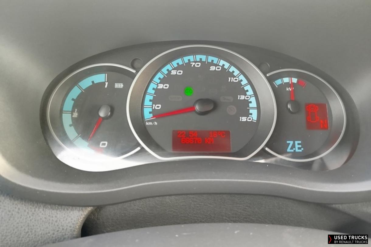 Renault Trucks Master 75