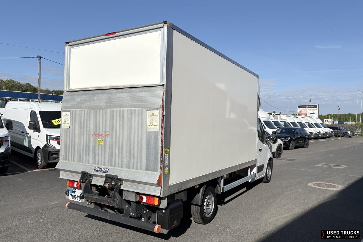 Renault Master 145