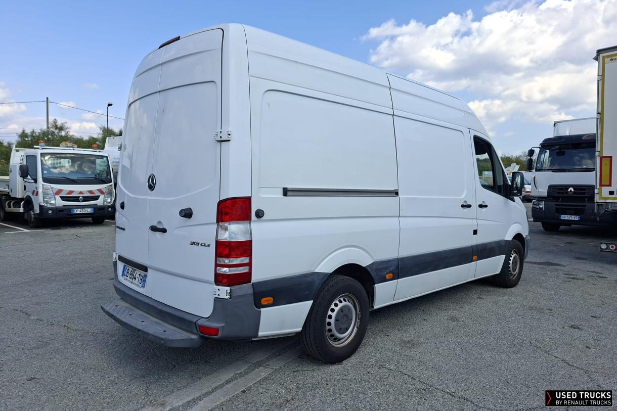 Mercedes-Benz Sprinter 130