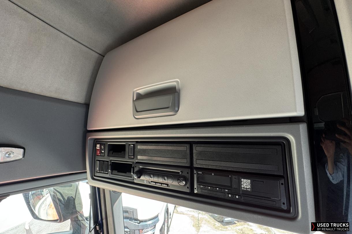 Renault Trucks T High 