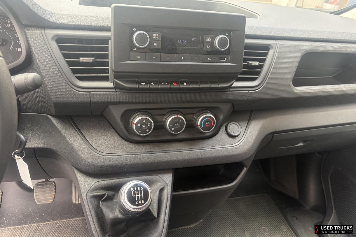 Renault Trafic 130