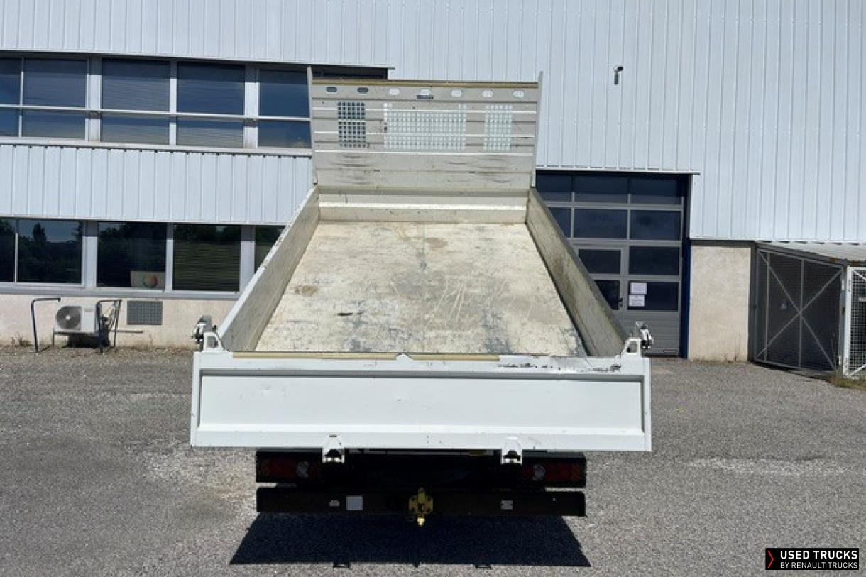 Nissan Cabstar 130
