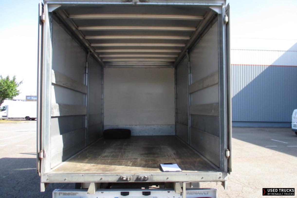 Renault Trucks Master 145