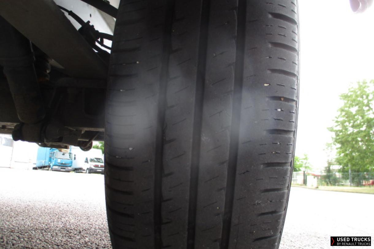 Renault Trucks Master 145