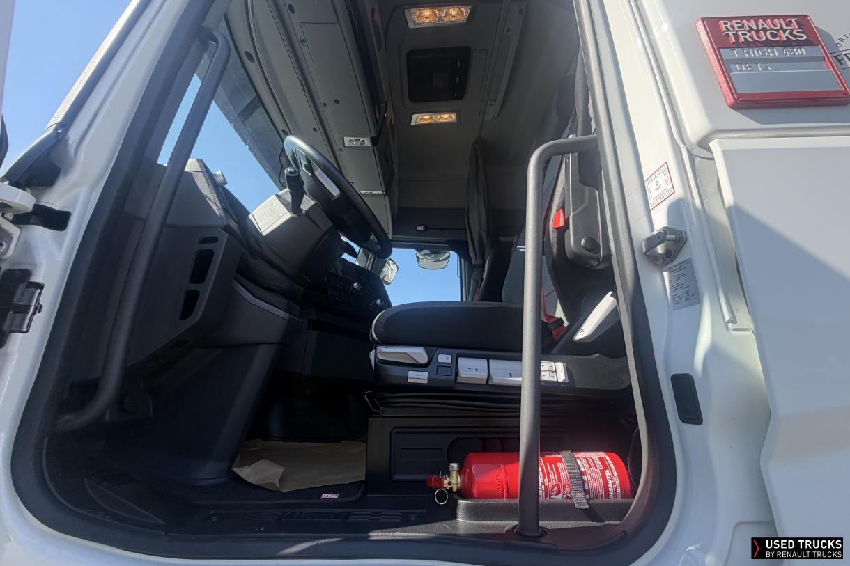 Renault Trucks T High 
