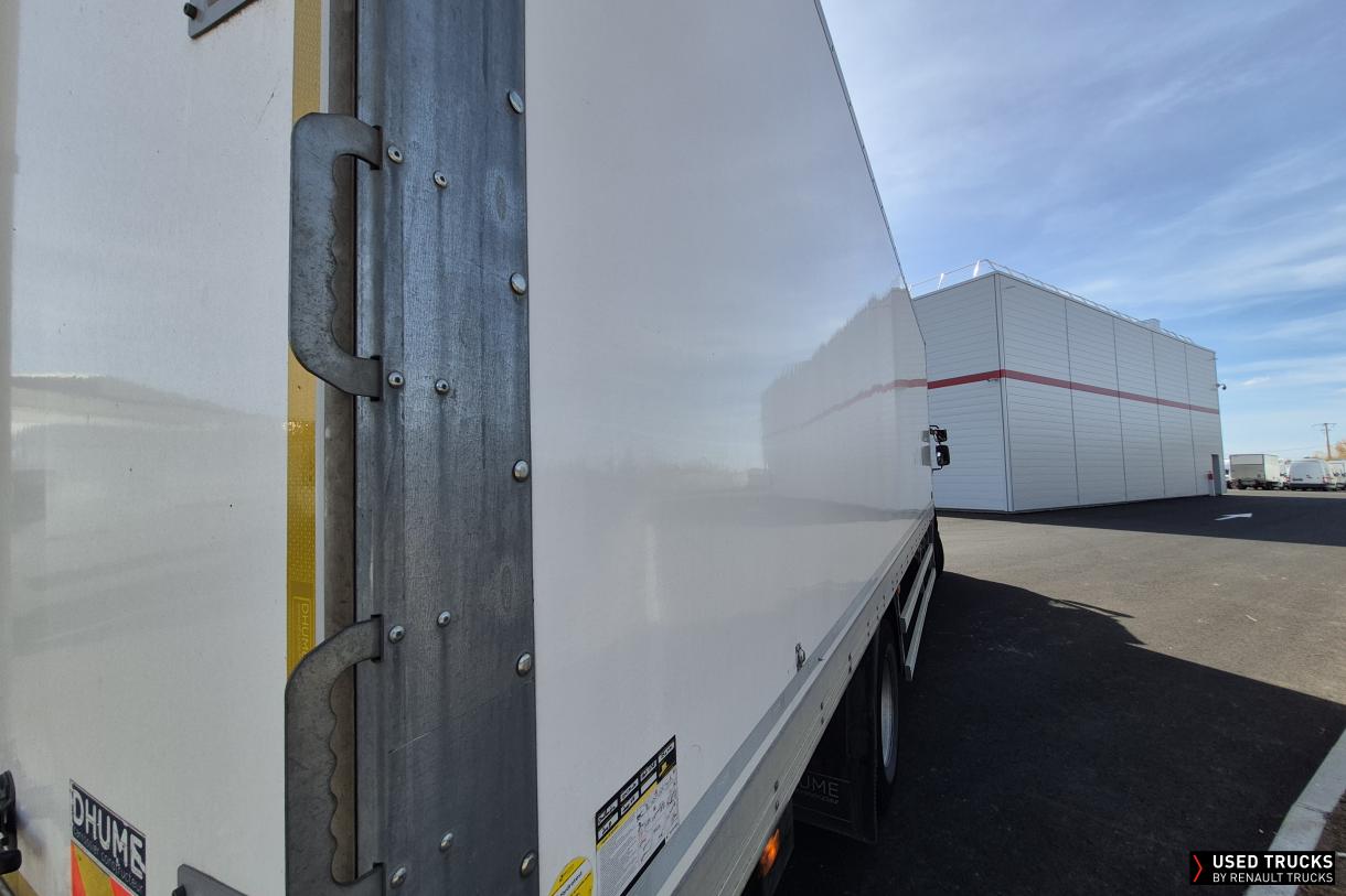 Renault Trucks D Wide 320