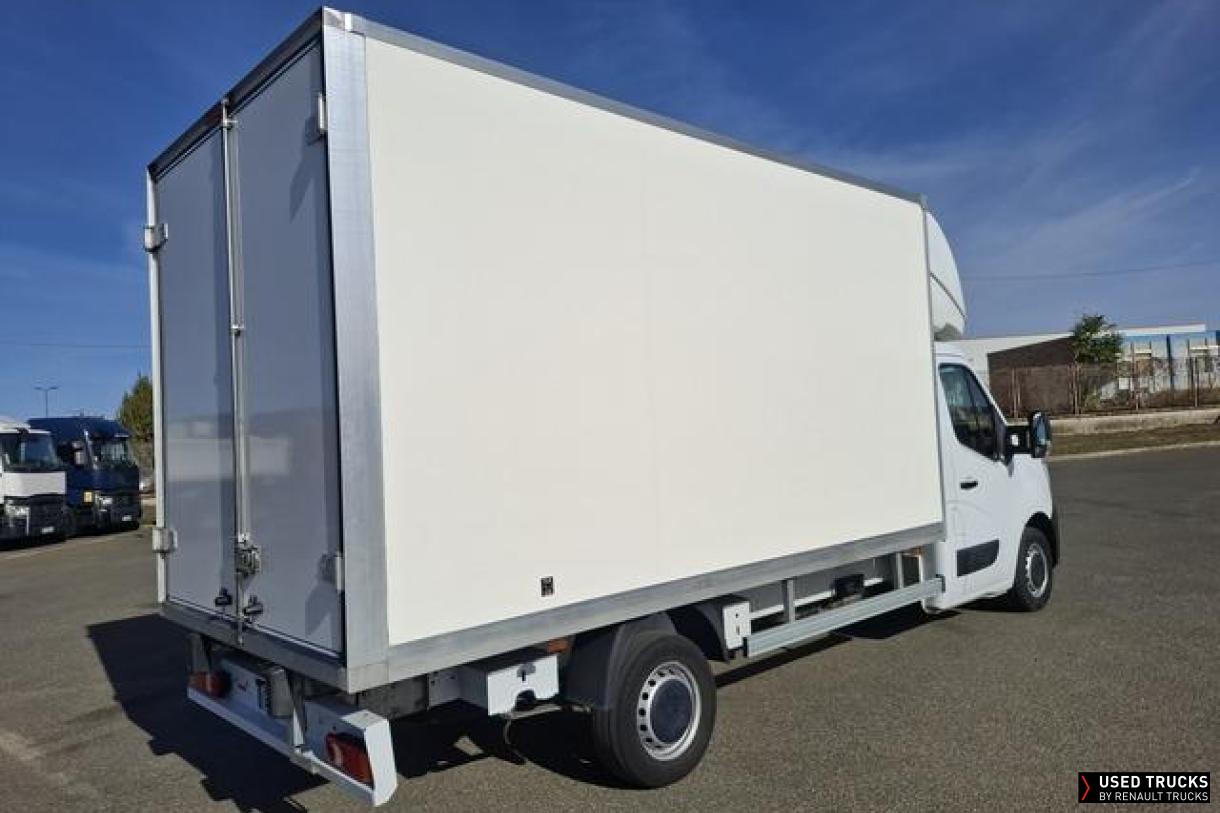 Renault Master 145