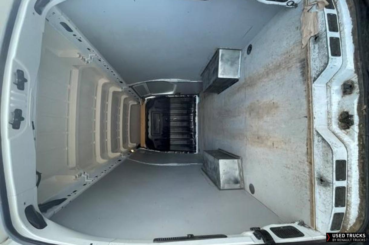 Renault Master 165