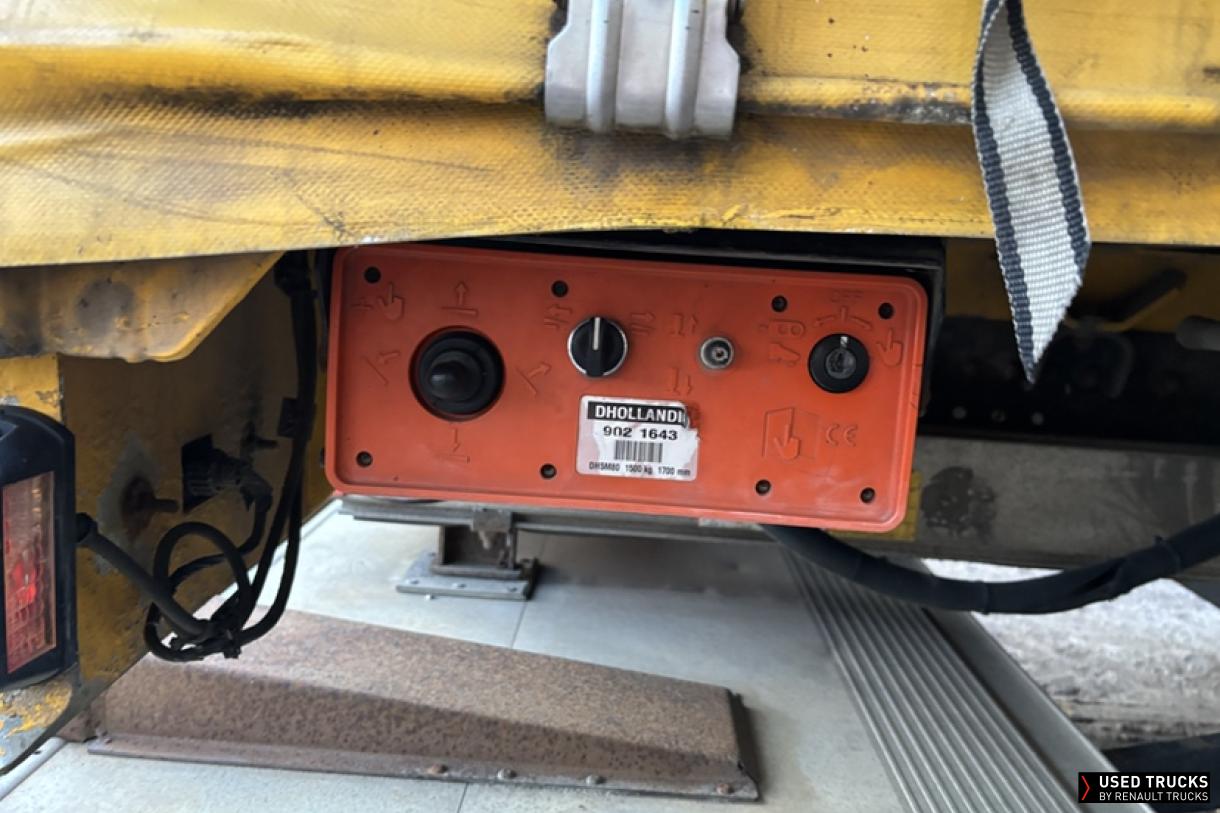 Renault Trucks Premium Distribution 320