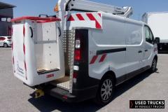 Renault Trucks Trafic
                                          