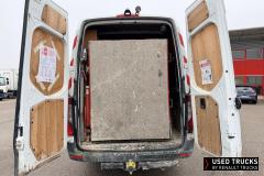 Mercedes-Benz Sprinter
                                          140