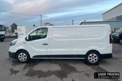 Renault Trucks Trafic
                                          